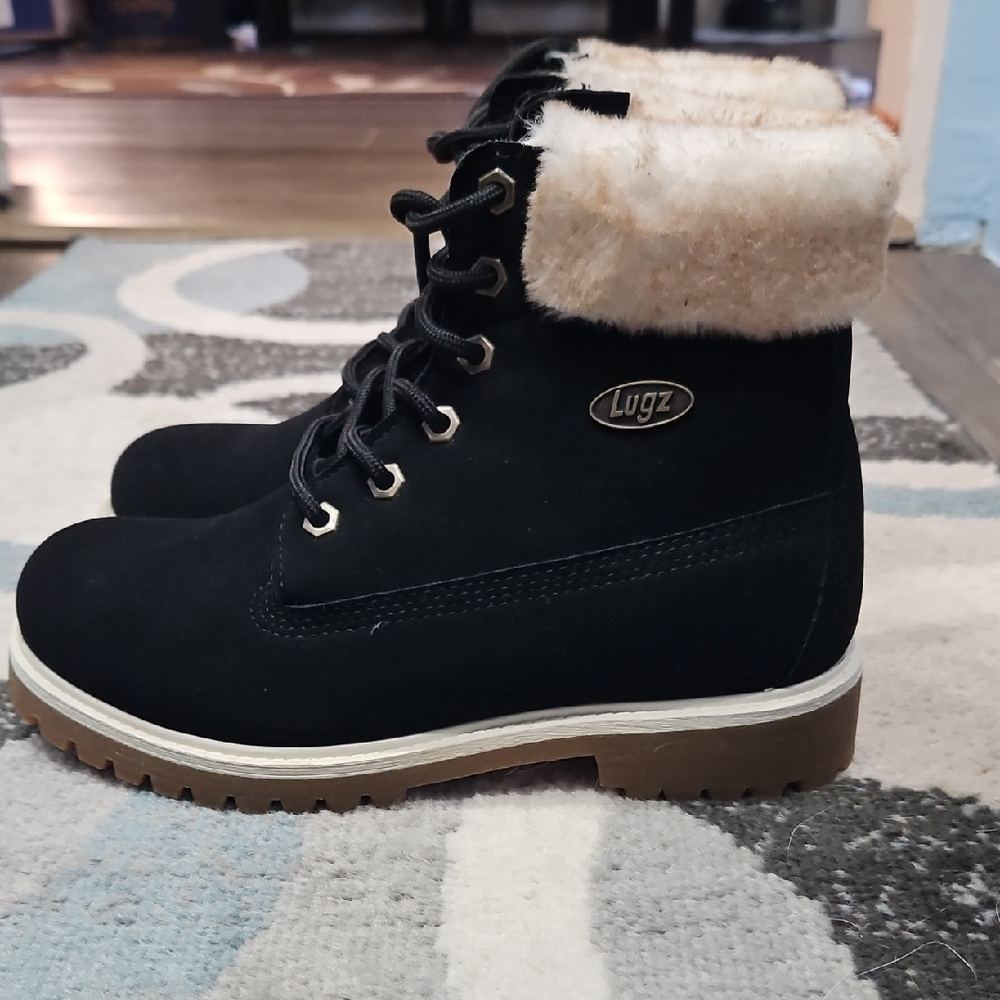 Lugz Black Boots with Fur Lining. Worn Once. Smoke Free Home.